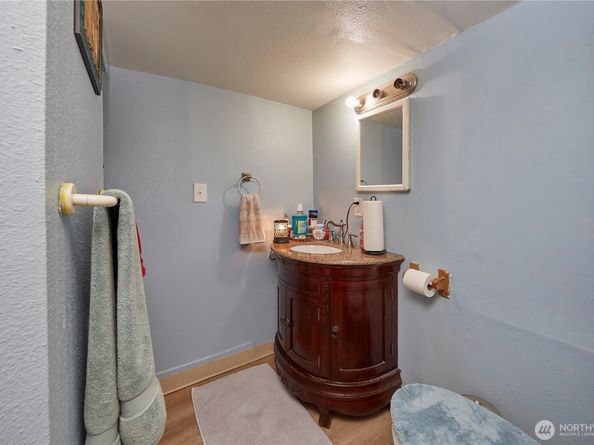 9059 Carkeek Drive S, Seattle WA 98118
