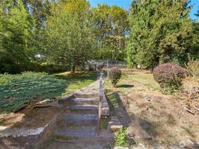 9059 Carkeek Drive S, Seattle WA 98118