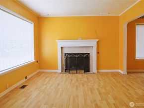 9059 Carkeek Drive S, Seattle WA 98118