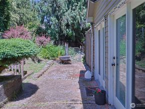 9059 Carkeek Drive S, Seattle WA 98118