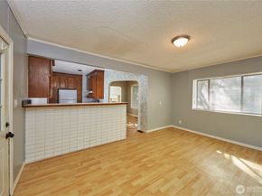 9059 Carkeek Drive S, Seattle WA 98118