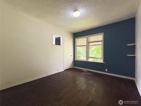 9059 Carkeek Drive S, Seattle WA 98118
