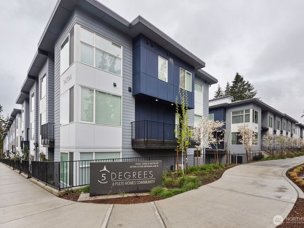 2132 N 147th Street D, Shoreline WA 98155