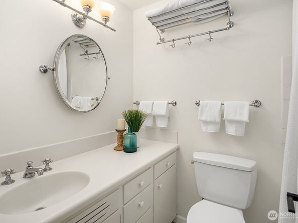 475 Mt Hood Drive SW, Issaquah WA 98027