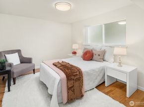 475 Mt Hood Drive SW, Issaquah WA 98027