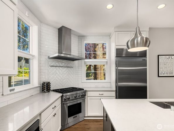 901 W McGraw Street 6, Seattle WA 98119