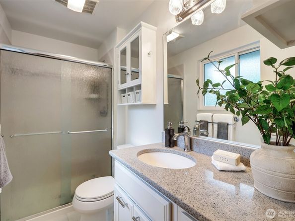 18204 NE 179th Street, Woodinville WA 98072