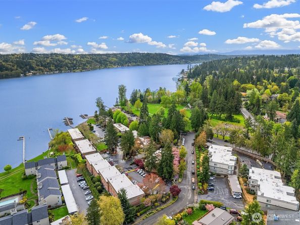 3834 175th Avenue NE 209, Redmond WA 98052