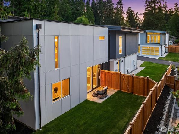 3983 162nd Place SE, Bellevue WA 98006