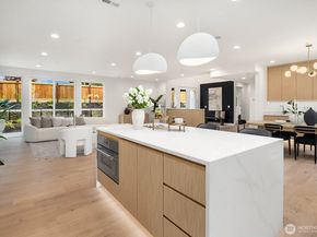 3983 162nd Place SE, Bellevue WA 98006