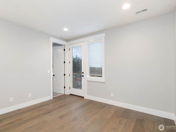 7573 S 130th Place, Seattle WA 98178