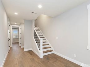 7573 S 130th Place, Seattle WA 98178