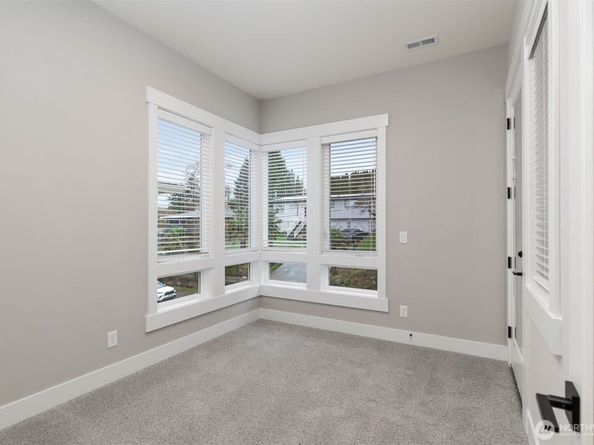 7573 S 130th Place, Seattle WA 98178