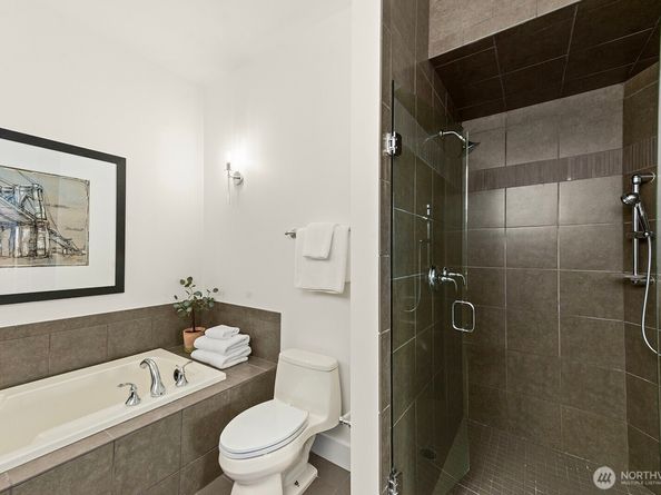 745 Bellevue Avenue E 401, Seattle WA 98102