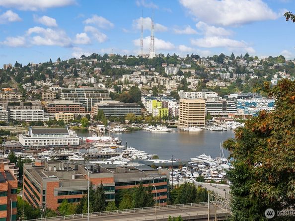 745 Bellevue Avenue E 401, Seattle WA 98102