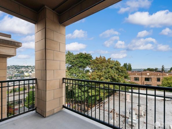 745 Bellevue Avenue E 401, Seattle WA 98102