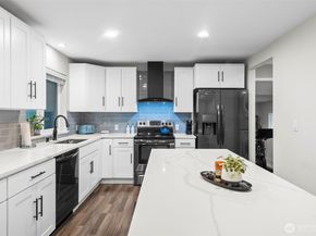 13437 4Th Avenue SW, Burien WA 98146