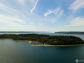 33 G Mukilteo Way, Hat Island WA 98206