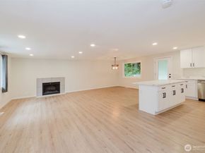 5450 NE Laura Loop, Poulsbo WA 98370