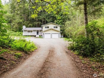 5450 NE Laura Loop