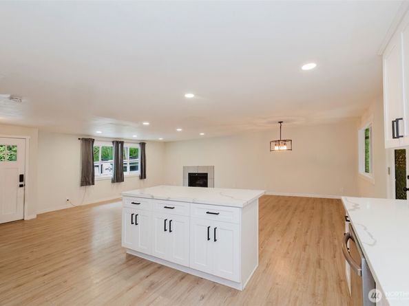 5450 NE Laura Loop, Poulsbo WA 98370