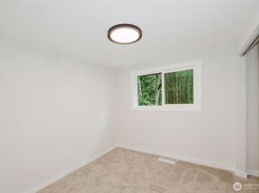 5450 NE Laura Loop, Poulsbo WA 98370