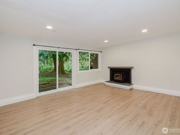 5450 NE Laura Loop, Poulsbo WA 98370