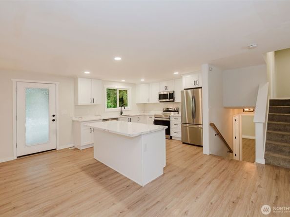 5450 NE Laura Loop, Poulsbo WA 98370