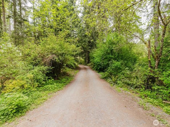 5450 NE Laura Loop, Poulsbo WA 98370