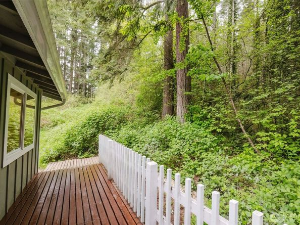5450 NE Laura Loop, Poulsbo WA 98370