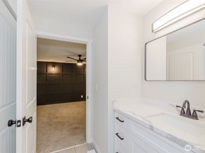5450 NE Laura Loop, Poulsbo WA 98370