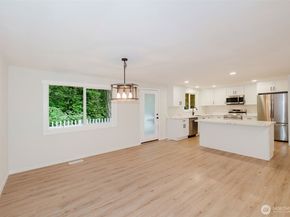 5450 NE Laura Loop, Poulsbo WA 98370