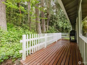 5450 NE Laura Loop, Poulsbo WA 98370