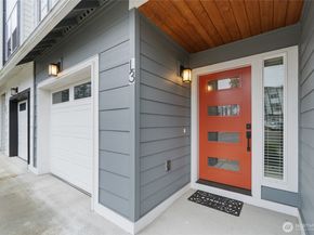 13717 Admiralty Way L3, Lynnwood WA 98087