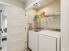 13717 Admiralty Way L3, Lynnwood WA 98087