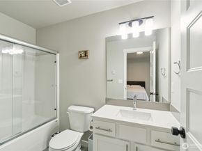 13717 Admiralty Way L3, Lynnwood WA 98087