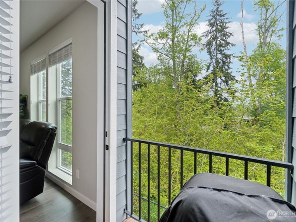 13717 Admiralty Way L3, Lynnwood WA 98087