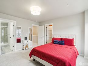 13717 Admiralty Way L3, Lynnwood WA 98087