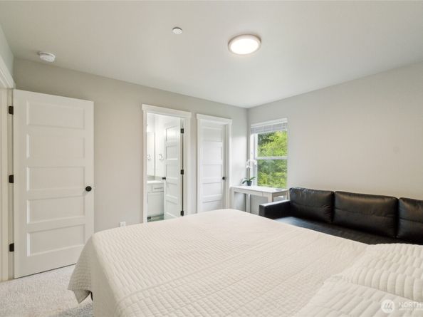 13717 Admiralty Way L3, Lynnwood WA 98087