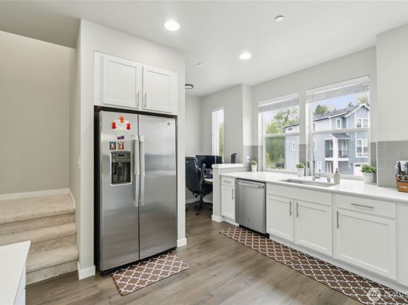 13717 Admiralty Way L3, Lynnwood WA 98087