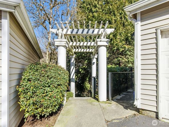 2300 Jefferson Avenue NE D217, Renton, WA 98056 - For Sale