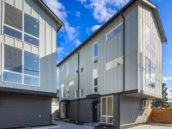 817 C S Rose Street, Seattle WA 98108