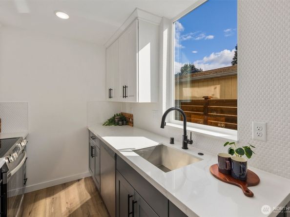 817 C S Rose Street, Seattle WA 98108