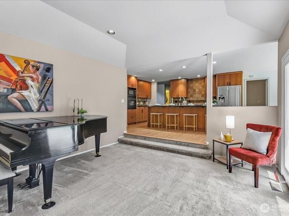 16005 NE 160th Street, Woodinville WA 98072