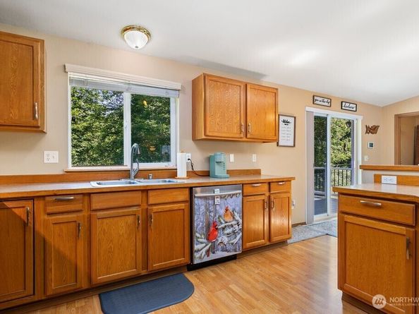 8729 Row Lane SE, Port Orchard WA 98367