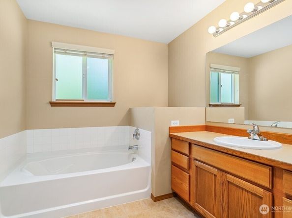 8729 Row Lane SE, Port Orchard WA 98367