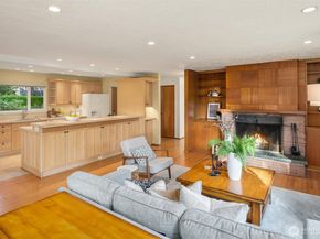 2965 74 Avenue SE, Mercer Island WA 98040