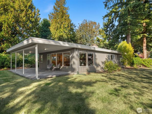 2965 74 Avenue SE, Mercer Island WA 98040