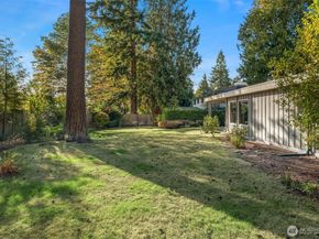 2965 74 Avenue SE, Mercer Island WA 98040