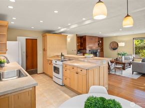 2965 74 Avenue SE, Mercer Island WA 98040